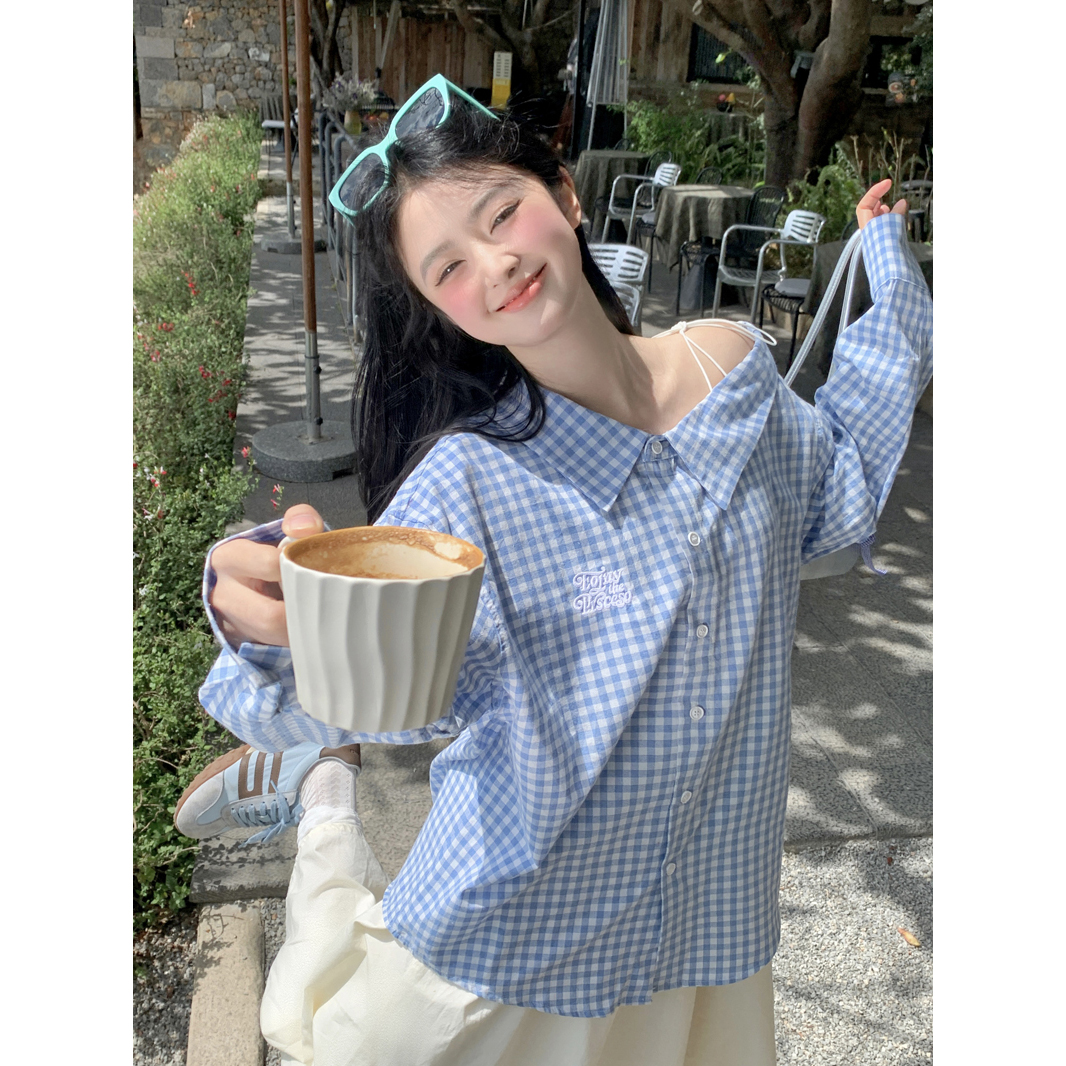 실사 달콤함 오프숄더 스트랩 체크무늬 여성 셔츠 봄 여름 새로운 Chic 루즈핏 디자인 센스 긴팔 맨위