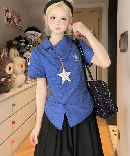 자수 체크무늬 비스듬한 칼라 쇼트 스타일 여성 셔츠 여름 몸매 가꾸기 슬림해 보이는 다용도 학원 스타일 레트로 핫걸 맨위 셔츠