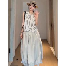 批发<b class='q'>轻熟</b>小众不撞款新款独特半身裙老钱风韩版套装女无袖条纹上衣套装