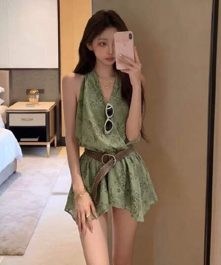 녹색 프랑스식 자카드 V넥 행침 목 캐미솔 여름 새로운 작은 대중 디자인 센스 허리 수축 슬림해 보이는 맨위