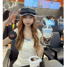 批发夏季韩系新款花边拼接小清新修身甜美上衣蕾丝碎花T恤女