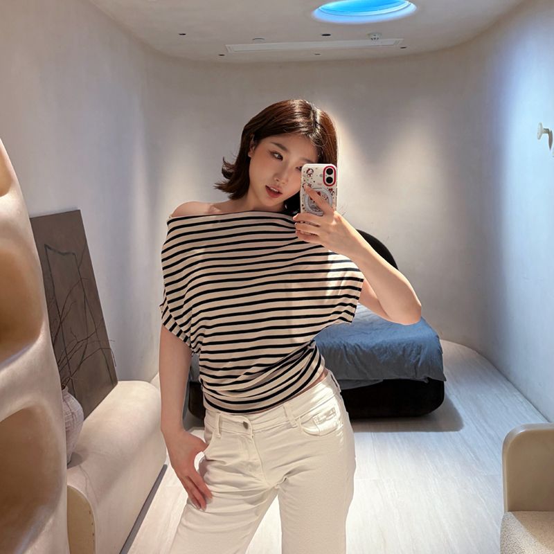 면 센스 스트라이프 240 그램 흑백 줄무늬 반팔 티셔츠 여성 여름 새로운 몸매 가꾸기 슬림해 보이는 Chic 다용도 맨위