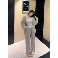 批发煎盐叠雪翻领短外套+高垂感阔腿长裤+<b class='q'>蕾丝</b>吊带背心三件套