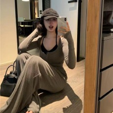 批发新款背心带U领长袖假两件套<b class='q'>修身</b>上衣+松紧腰阔腿<b class='q'>裤</b><b class='q'>两件套</b>