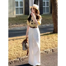 批发2026超火<b class='q'>韩</b>系黄色翻领衬衫白色阔腿裤超好看独特漂亮两件套装