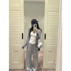 批发休闲简约纯色长袖开衫女2026年夏季新款吊带<b class='q'>打底</b>衫休闲裤三件套