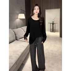 批发慵懒简约大领口宽松长袖<b class='q'>打底</b>T恤女+高腰显瘦遮肉休闲裤阔腿裤套装