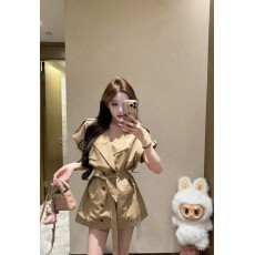 批发夏季独特漂亮上衣韩系独特绝美轻熟小众不撞款洋气减龄卡其色外套