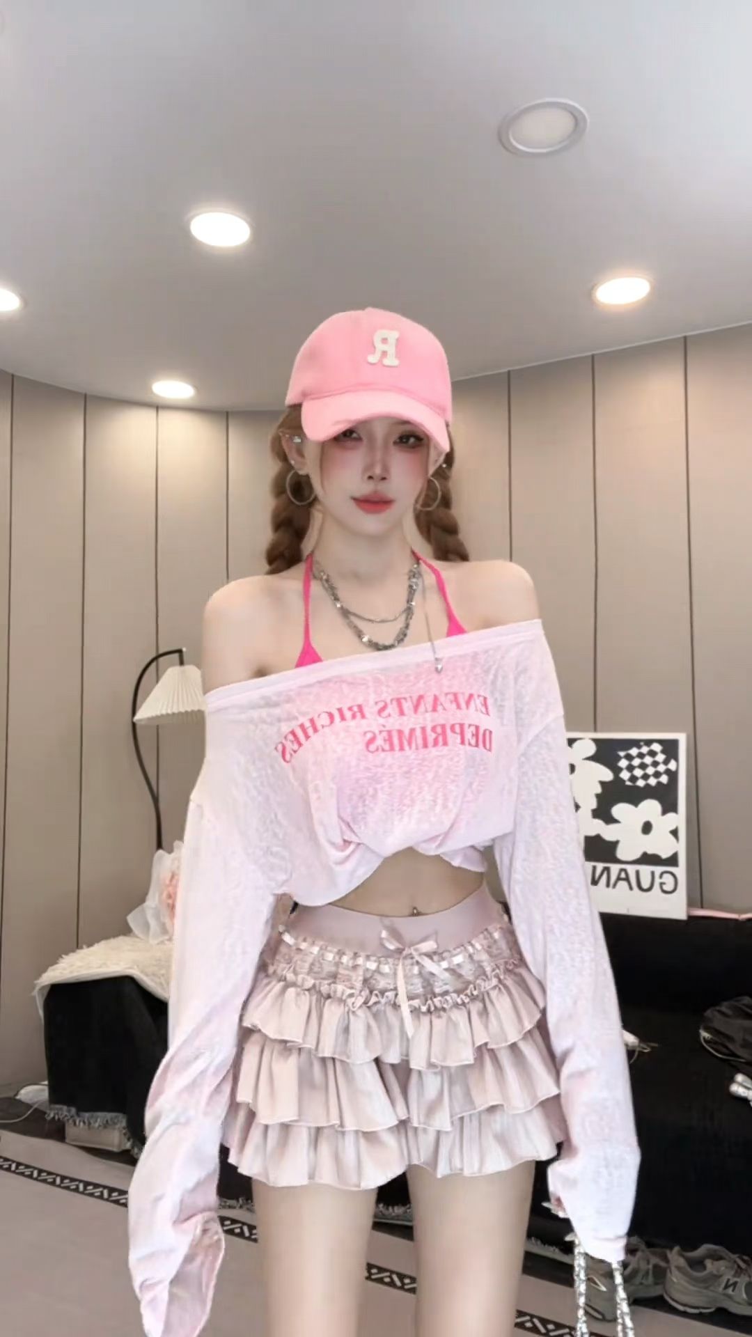 여름 새로운 비스듬한 어깨 알파벳 프린트 긴팔 태양 보호 셔츠 여성 벨트 가슴 패드 행침 목 슬립 반신 스커트 3종 세트