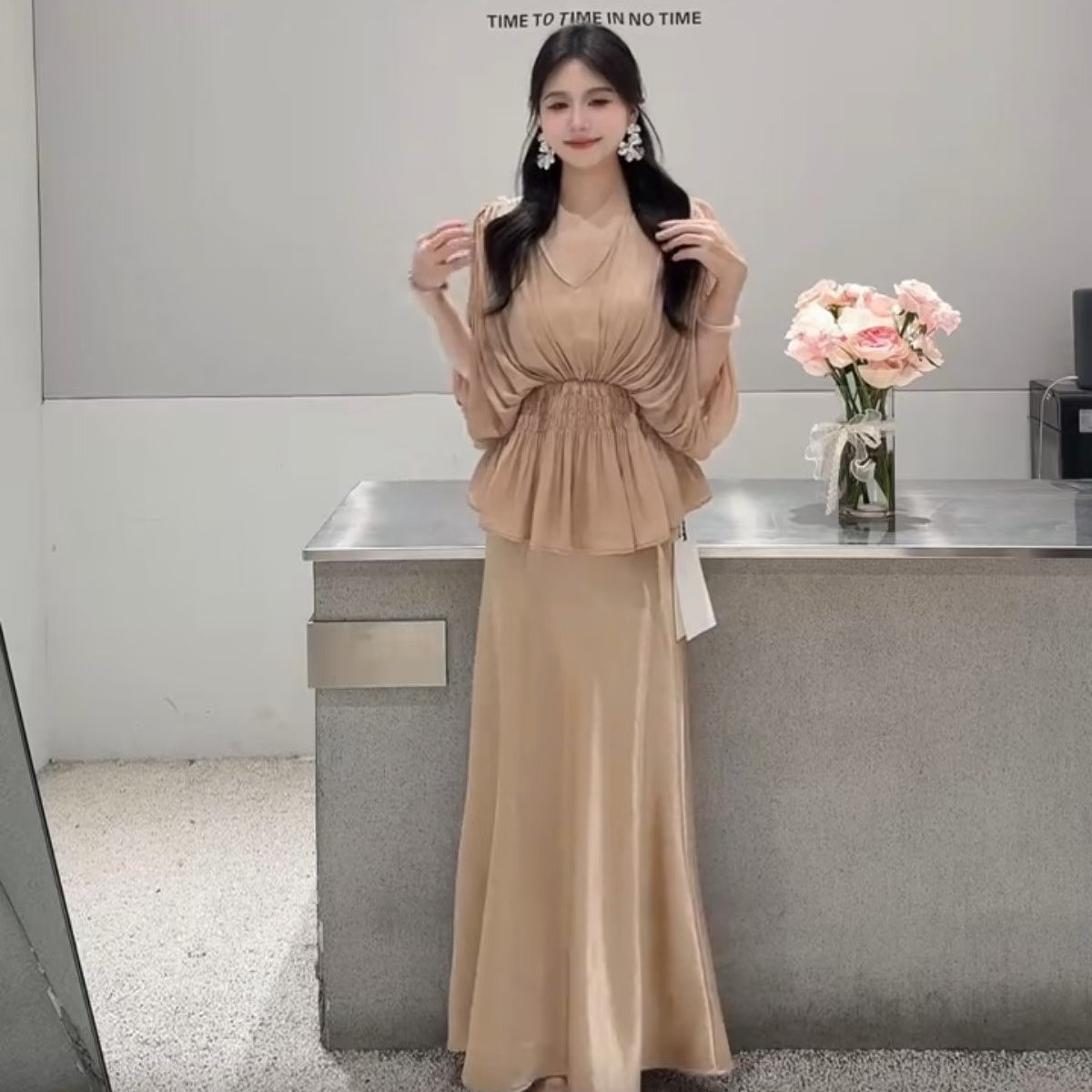 부드러운 바람 주름 스트랩 쉬폰 블라우스 디자인 센스 V넥 순수한 욕망 맨위 반신 스커트 투피스 세트