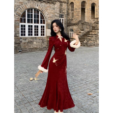 批发赤羽琉璃新中式蝴蝶<b class='q'>绣花</b>提花旗袍鱼尾<b class='q'>连衣裙</b>订婚新年