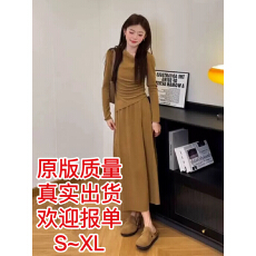批发2024年早秋新款韩系时尚轻奢高级感独特绝美黄色针织衫半身裙套装