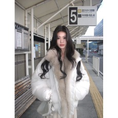 批发ICELOLLY版型好看短款毛领<b class='q'>羽绒服</b>白色派克服<b class='q'>女</b>冬巨好看的冬装外套