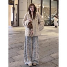 批发小香风保暖毛绒外套阔腿裤松弛感慵懒风休闲巨好看的两件套<b class='q'>冬</b>装女