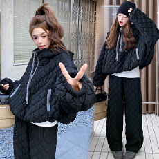 批发爆款菱形格棉衣套2025冬新款时尚<b class='q'>百搭</b>洋气连帽夹棉孕妇两件套