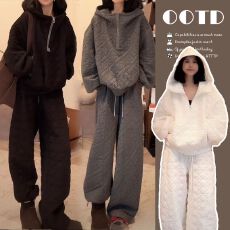 批发爆款菱形格棉衣套2025冬新款时尚<b class='q'>百搭</b>洋气连帽夹棉孕妇两件套