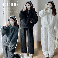 批发实拍爆款菱形格棉衣套2025冬新款时尚<b class='q'>百搭</b>洋气连帽夹棉孕妇两件套