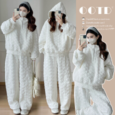 批发实拍爆款菱形格棉衣套2025冬新款时尚<b class='q'>百搭</b>洋气连帽夹棉孕妇两件套