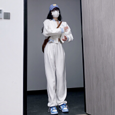 批发学院风运动套装秋季2025新款刺绣字母短款酷盐系长袖棒球服外套女