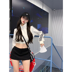 白色立领长袖运动外套女装秋季2025新款美式休闲短款拉链开衫上衣