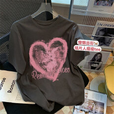 批发2025新款***设计美式复古甜酷爱心深灰色短袖<b class='q'>t</b><b class='q'>恤</b>女夏季上衣<b class='q'>潮牌</b>