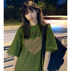 批发21支200克设计感小众爱心短袖<b class='q'>t</b><b class='q'>恤</b>女夏季宽松军绿色<b class='q'>纯棉</b>半袖情侣装