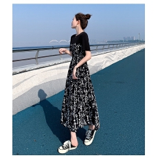 批发连衣裙女2026夏装新款赫本风中长款碎花裙气质高腰显瘦短袖长裙子