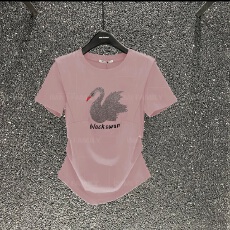 批发【黑天鹅】2026年夏装衣服短袖T恤圆领新款洋气显瘦上衣潮牌女装