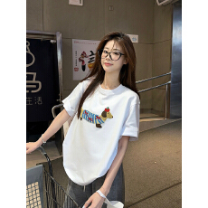 批发网红<b class='q'>亲子装</b>纯棉t恤一家三口四口夏季短袖婴儿爬服刺绣<b class='q'>母女</b>装拍照
