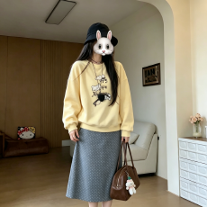批发奶黄色卡通印花圆领卫衣女春秋韩系宽松长袖上衣休闲百搭套头衫