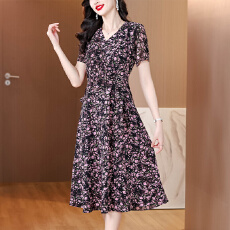 批发实拍 2026夏季新款大码短袖<b class='q'>连衣裙</b>单层印花收腰显瘦大摆中长