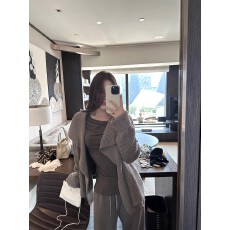 批发蝶宝嘻 大翻领羊毛拉链双色毛衣女秋冬休闲宽松针织开衫上衣外套