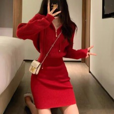 批发<b class='q'>欧洲站</b>秋冬新款圣诞新年红色连帽针织<b class='q'>连衣裙</b>喜庆洋气减龄毛衣裙子