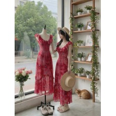 批发初梦POKEMENG 2026夏季树莓甜茶 玫红色刺绣荷叶边长裙显瘦连衣裙