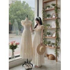 一颗甜桃yikett圣托里尼重工超大裙摆吊带掐腰连衣裙女度假裙