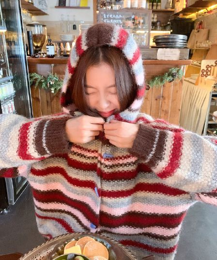 한 번 작은 짭짤한 한 부서 빨간색 스트라이프 후드 스웨터 오픈 가디건 여성 가을 겨울철 루즈핏 느긋한 니트 재킷 맨위