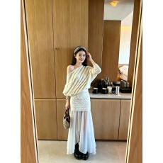 批发法式时尚黑色斜肩上衣网纱半身裙套装女秋季显瘦收腰高级感<b class='q'>两件套</b>
