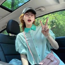 批发官图 100%涤纶条纹Polo领衬衫女甜美泡泡袖设计感宽松上衣ins