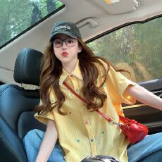 批发原版色织布绣花条纹短袖衬衫女2026新款<b class='q'>夏</b>季翻领宽松显瘦上衣