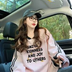 批发仿华棉复牛奶丝/后包领 粉色V领设计感卫衣女潮牌宽松运动风<b class='q'>上衣</b>