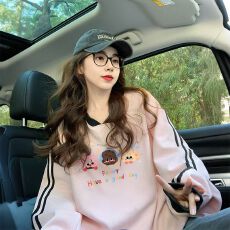 批发仿华棉复牛奶丝/后包领 粉色V领设计感卫衣女潮牌宽松运动风<b class='q'>上衣</b>