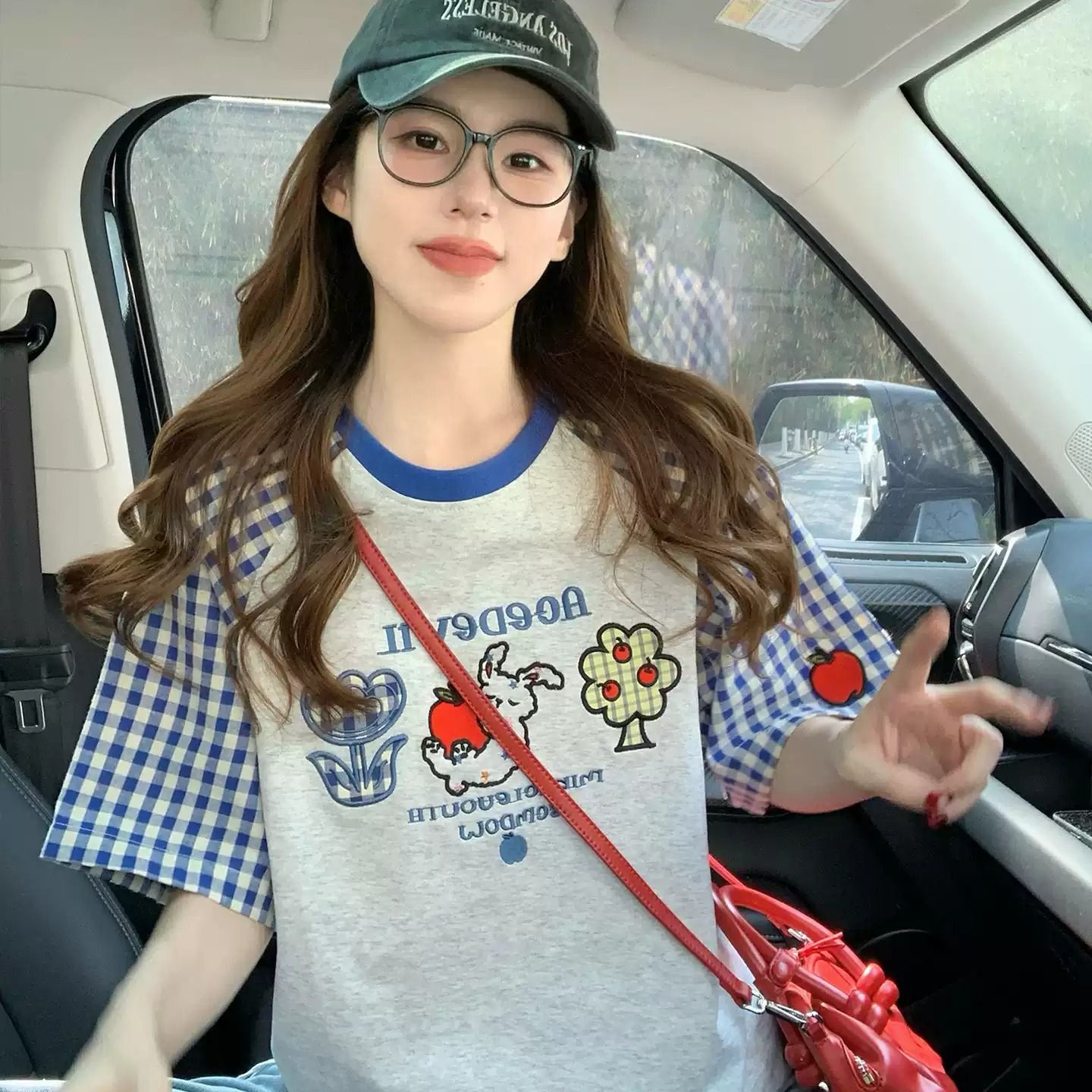 200그램 순면 이후 패키지 칼라 체크무늬 배색 삽입 어깨 반팔 티셔츠 여성 2026 여름 프린트 맨위