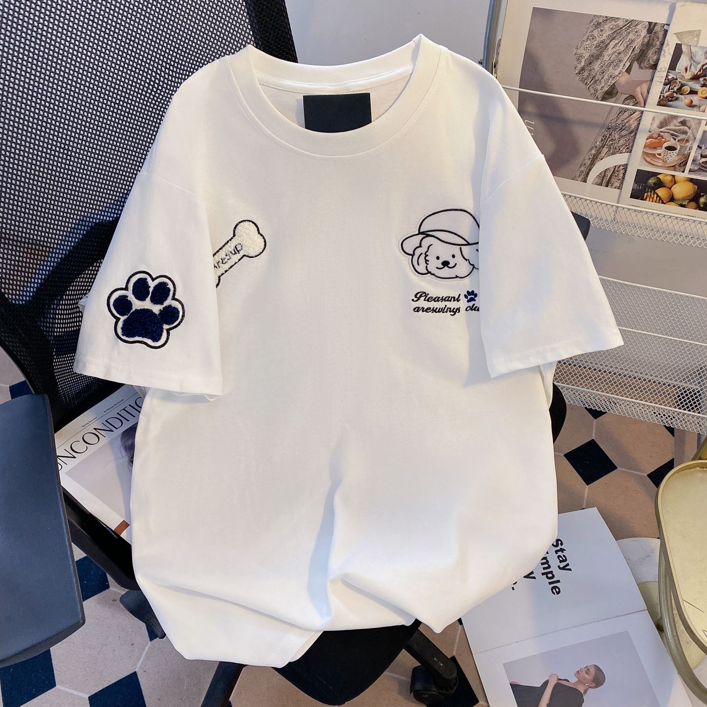 실사 더블 실 240 그램 순면 반팔 티셔츠 여성 여름 새로운 루즈핏 긍정적 인 어깨 만화 자수 라운드 넥 맨위