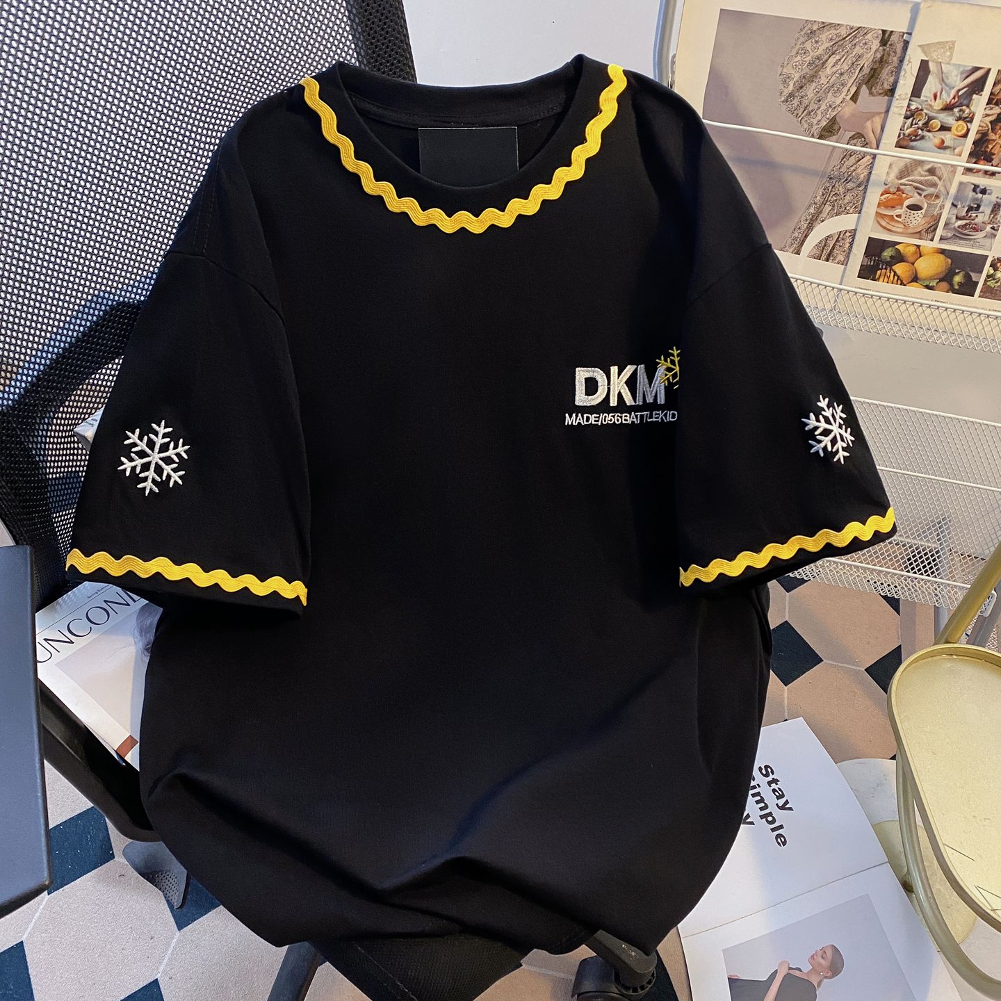 실사 더블 실 240 그램 순면 반팔 티셔츠 여성 여름 새로운 루즈핏 긍정적 인 어깨 만화 자수 라운드 넥 맨위