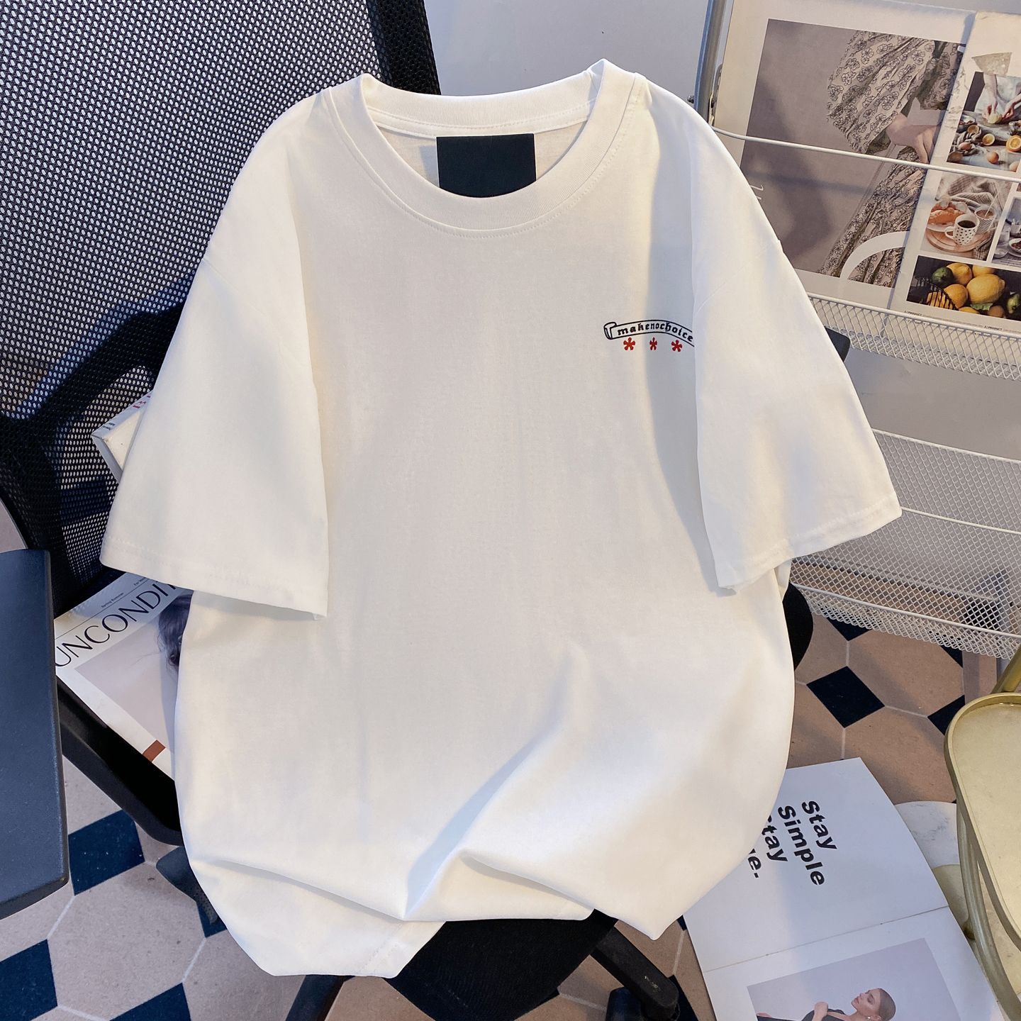 실사 더블 실 240 그램 순면 반팔 티셔츠 여성 여름 새로운 루즈핏 긍정적 인 어깨 만화 프린트 라운드 넥 맨위