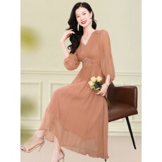 批发<b class='q'>真丝</b><b class='q'>连衣裙</b><b class='q'>女</b>夏2025新款优雅温柔时尚收腰度假裙杭州桑蚕丝法式裙