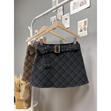 批发实拍 秋冬新款2025毛呢格子<b class='q'>半身裙</b>高级感韩版百搭显瘦a字包臀<b class='q'>短裙</b>