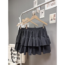 批发实拍 秋冬新款2025高品质毛呢<b class='q'>半身裙</b>格子毛呢蛋糕裙甜美减龄<b class='q'>短裙</b>