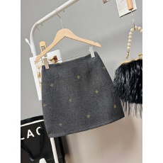 批发实拍 秋冬新款2025重工金线刺绣<b class='q'>半身裙</b>韩版复古百搭呢子a<b class='q'>字</b>短<b class='q'>裙</b>