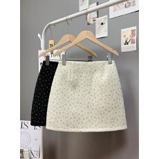 批发实拍 秋冬新款2025韩系简约百搭小碎花毛呢<b class='q'>半身裙</b>高腰显瘦a<b class='q'>字</b>短<b class='q'>裙</b>